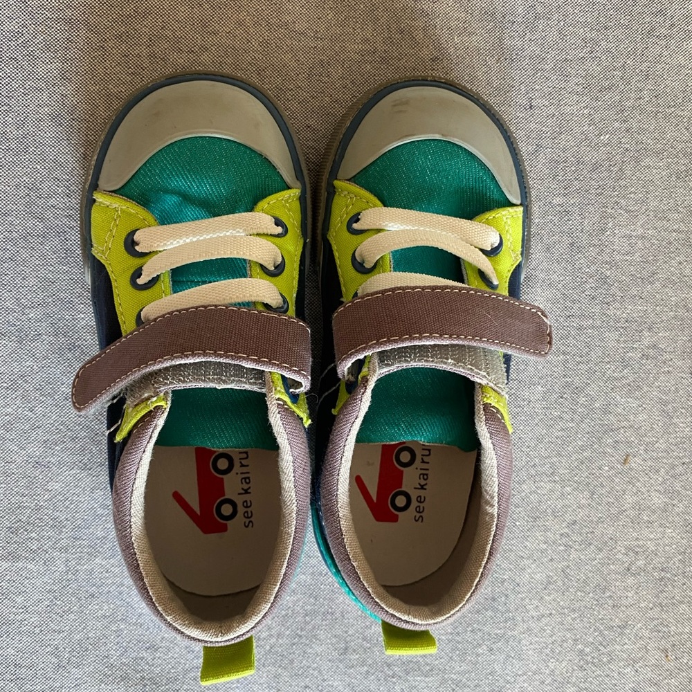 See Kai Run toddler shoes, size 9.5